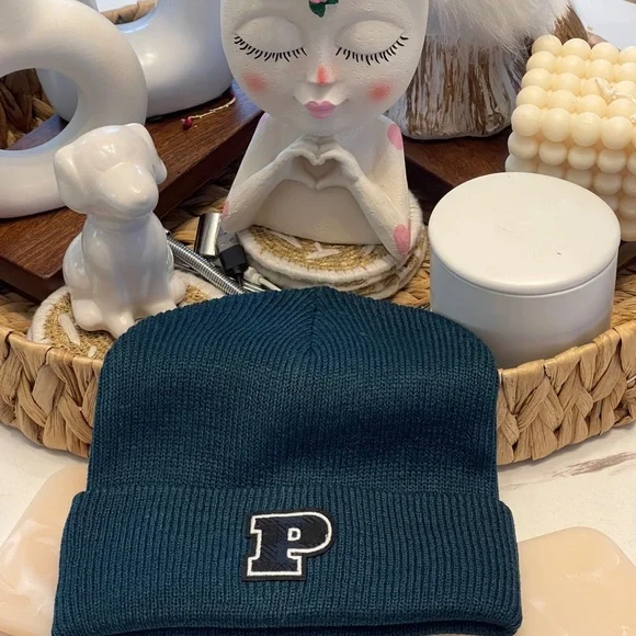 PINK VS Rib Knit Beanie In Black Ivy P Logo Graphic - Picture 12 of 12